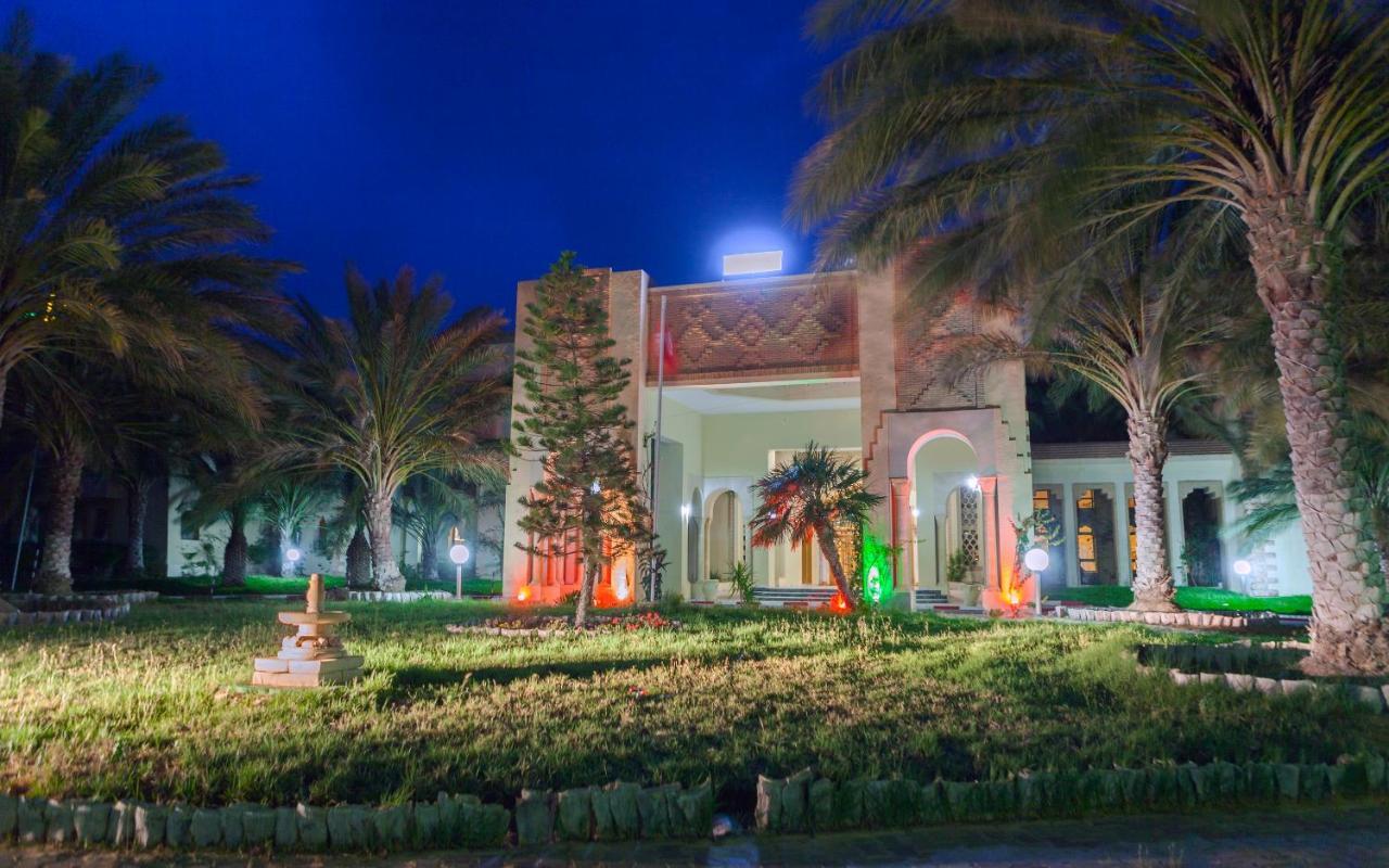 Hotel El Mouradi Douz Exterior foto